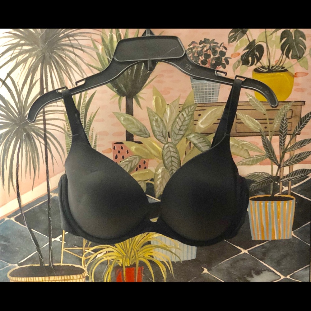 💋Express Intimates 36C Black Bra